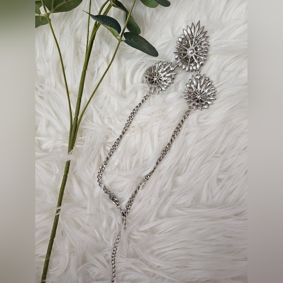 Natasha Gorgeous Necklace. 📿 - Picture 2 of 5